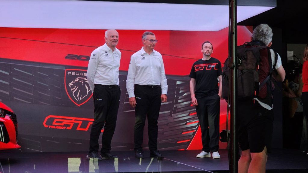 Apuesta tecnológica Peugeot E-208 GTi