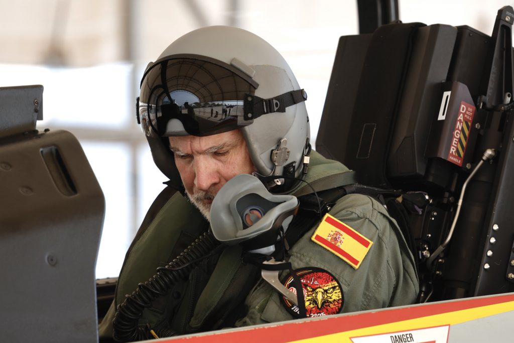 Felipe VI en la despedida de la Patrulla Águila