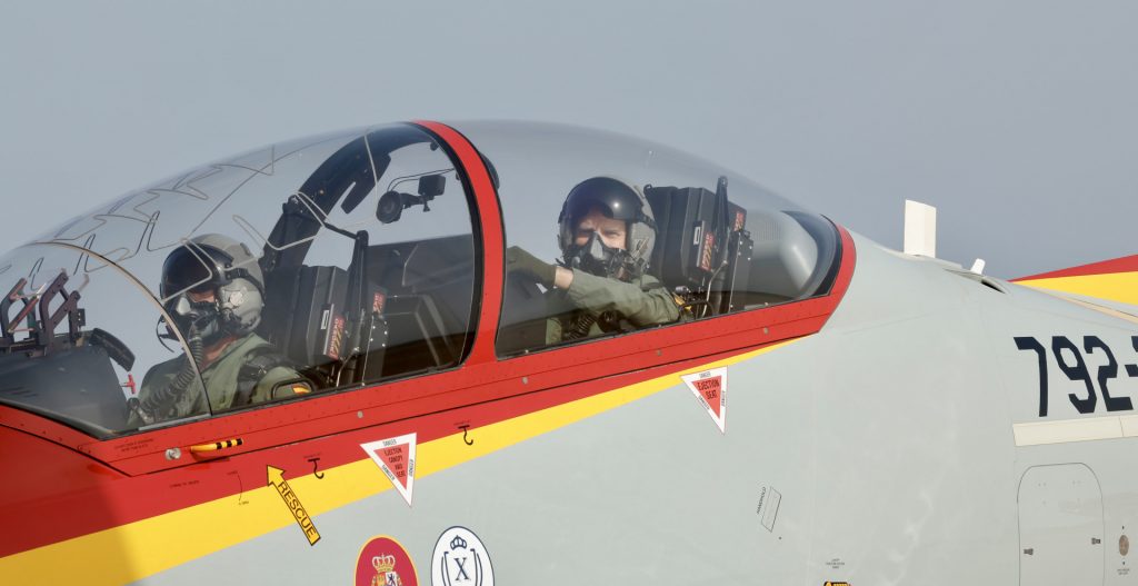 Felipe VI en la despedida de la Patrulla Águila