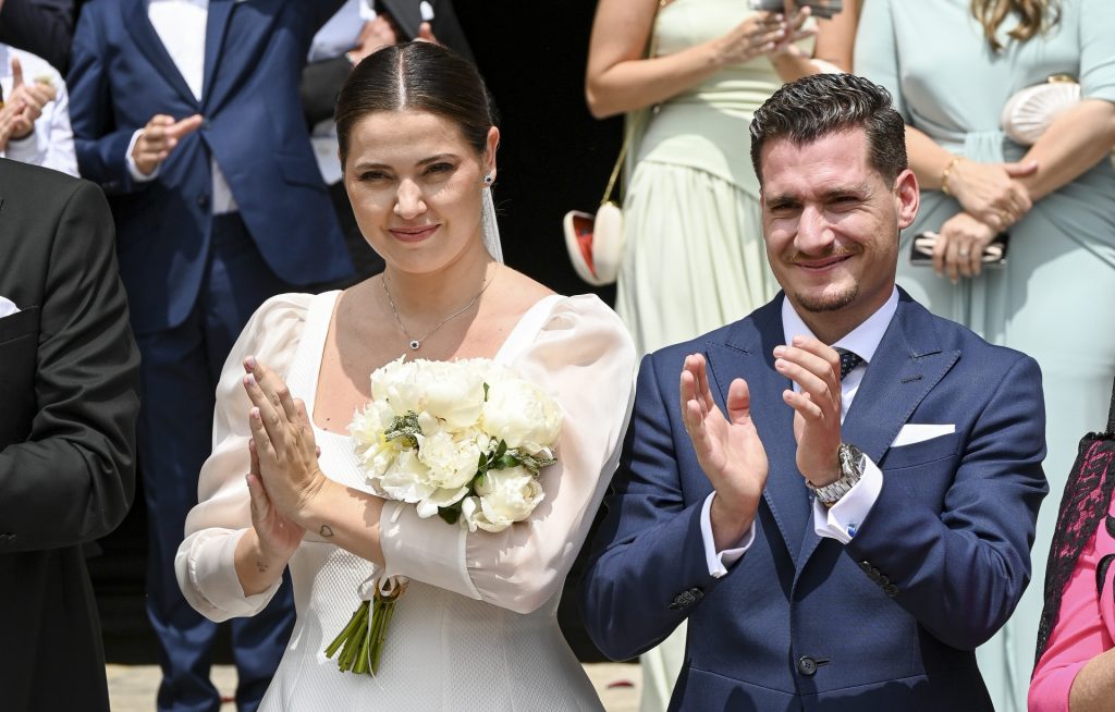 Chaqué tradicional en azul marino Chema Esteban Ortega y Lorena Elorriaga