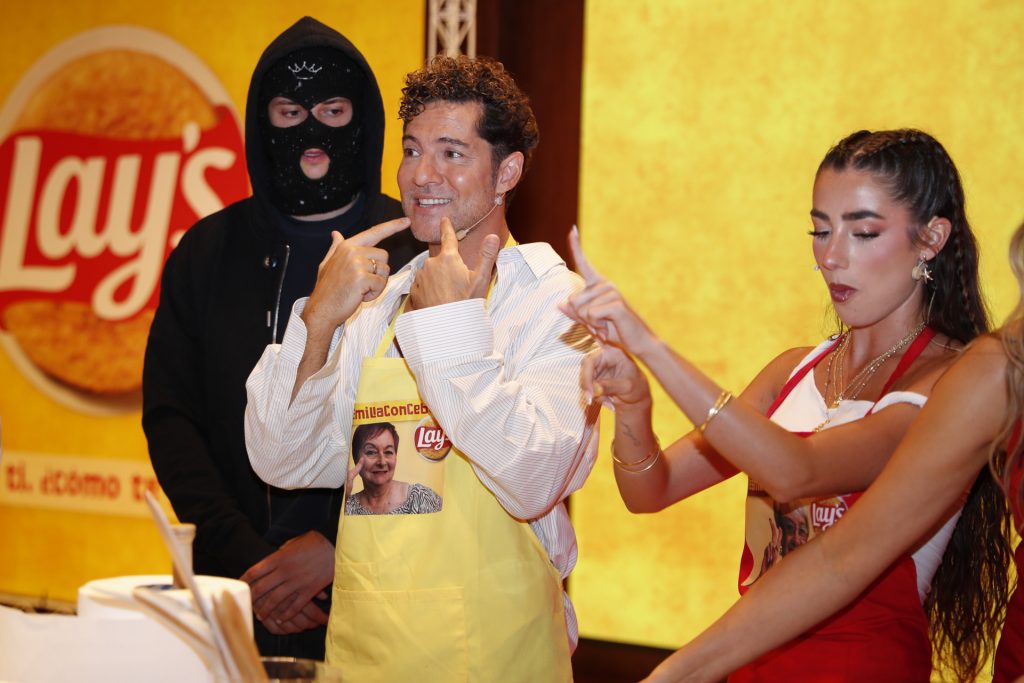 Equipo 'Con cebolla' David Bisbal, Ceciarmy y Lola Lolita