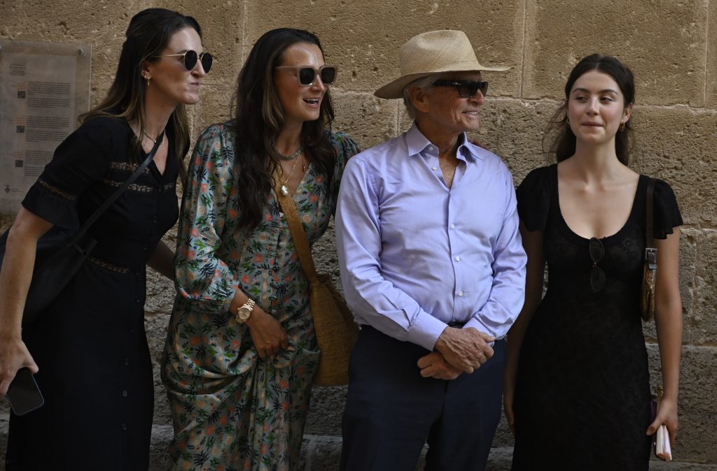 Acudieron a varias celebraciones Michael Douglas y su hija Carys Zeta Douglas