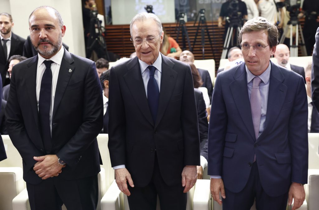 "La leyenda del Real Madrid" Recepción en el Ayuntamiento de Madrid del Real Madrid de Baloncesto