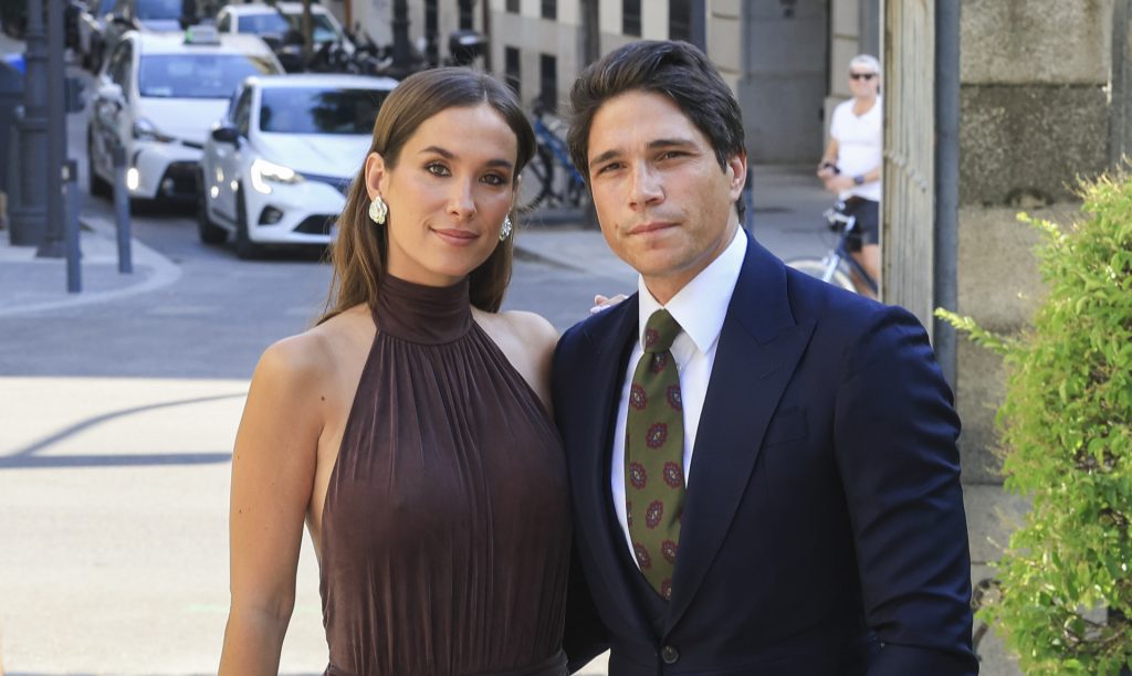 María, el look de invitada perfecto María Pombo y Pablo Castellano