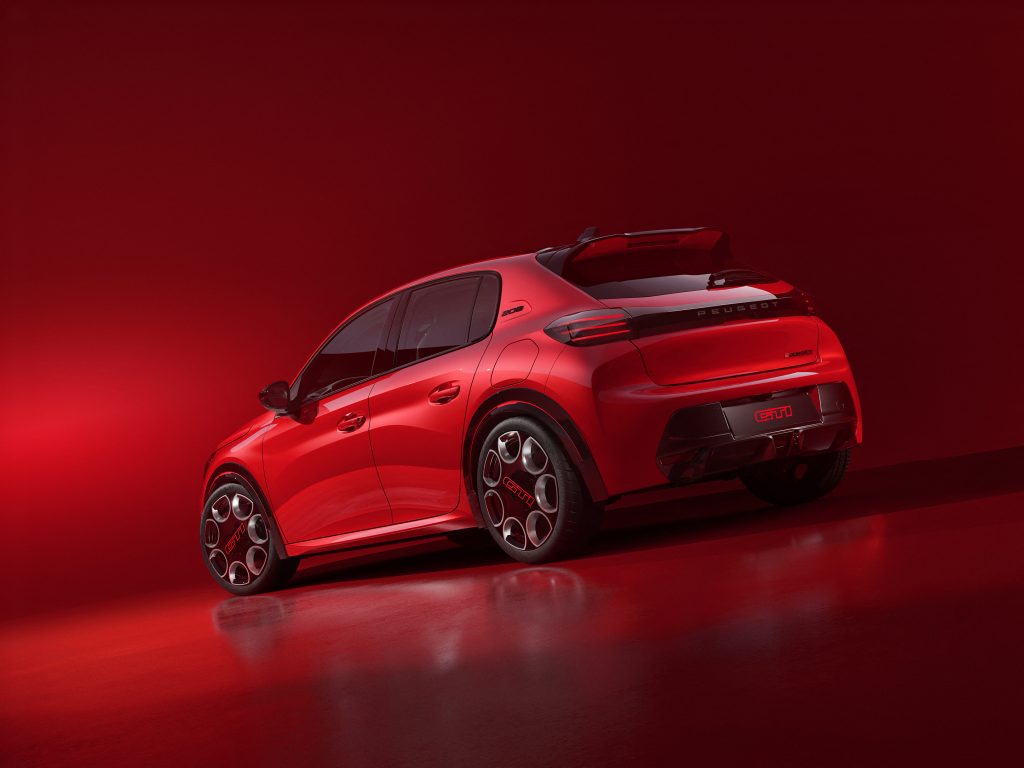 Electrificación: declaración de intenciones Peugeot E-208 GTi