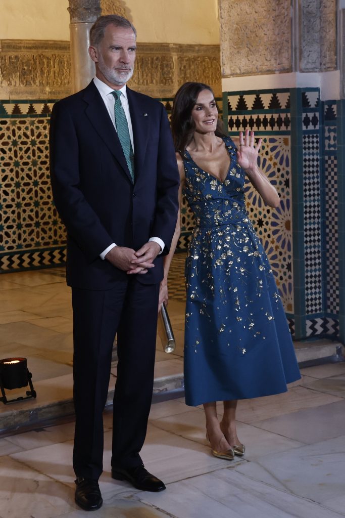 Reina Letizia: rescate de su vestidor Los reyes Felipe VI y Letizia