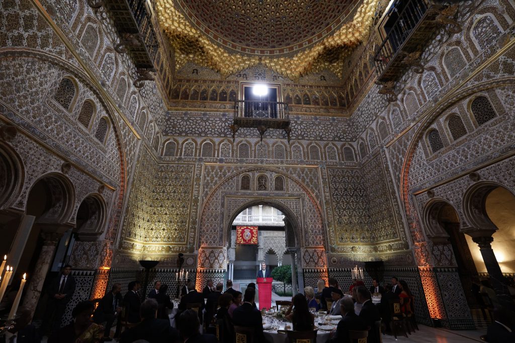 En el Patio de las Doncellas del Real Alcázar de Sevilla Patio de las Doncellas