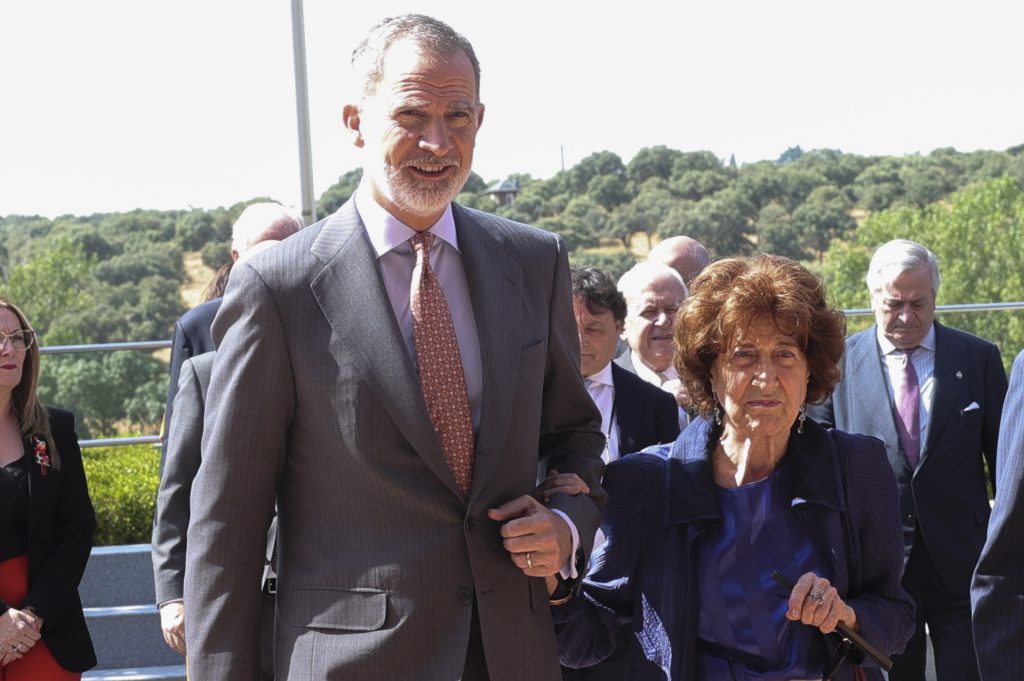 "Era un alumno estupendo" El rey Felipe VI y Carmen Iglesias