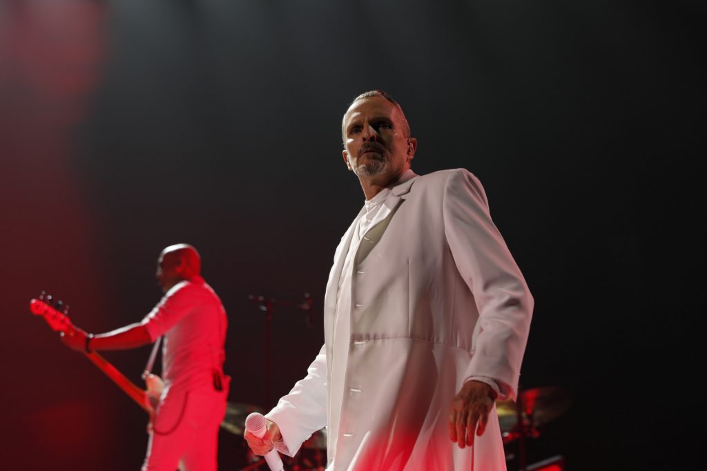 La gira sigue en Barcelona, Valencia y Sevilla Miguel Bosé en Madrid