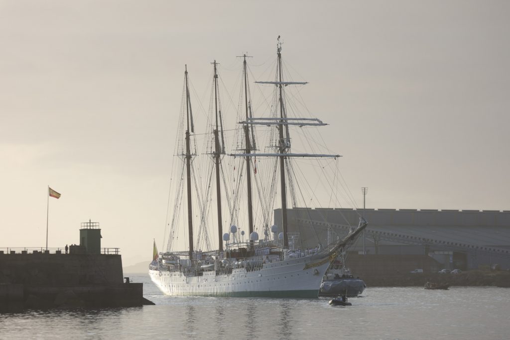 Tras un mes en la fragata Blas de Lezo Juan Sebastián Elcano