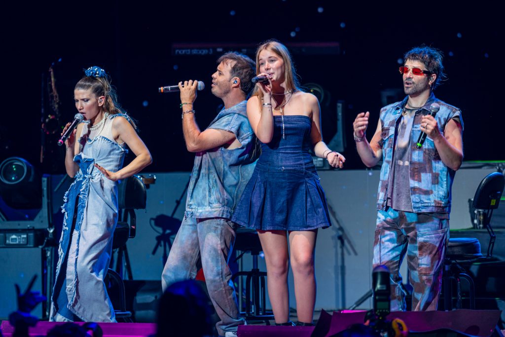 Una sorpresa en el escenario Erreway con Taína Gravier