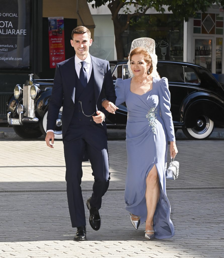 Peineta blanca Fabián Ruiz y Charo Peña