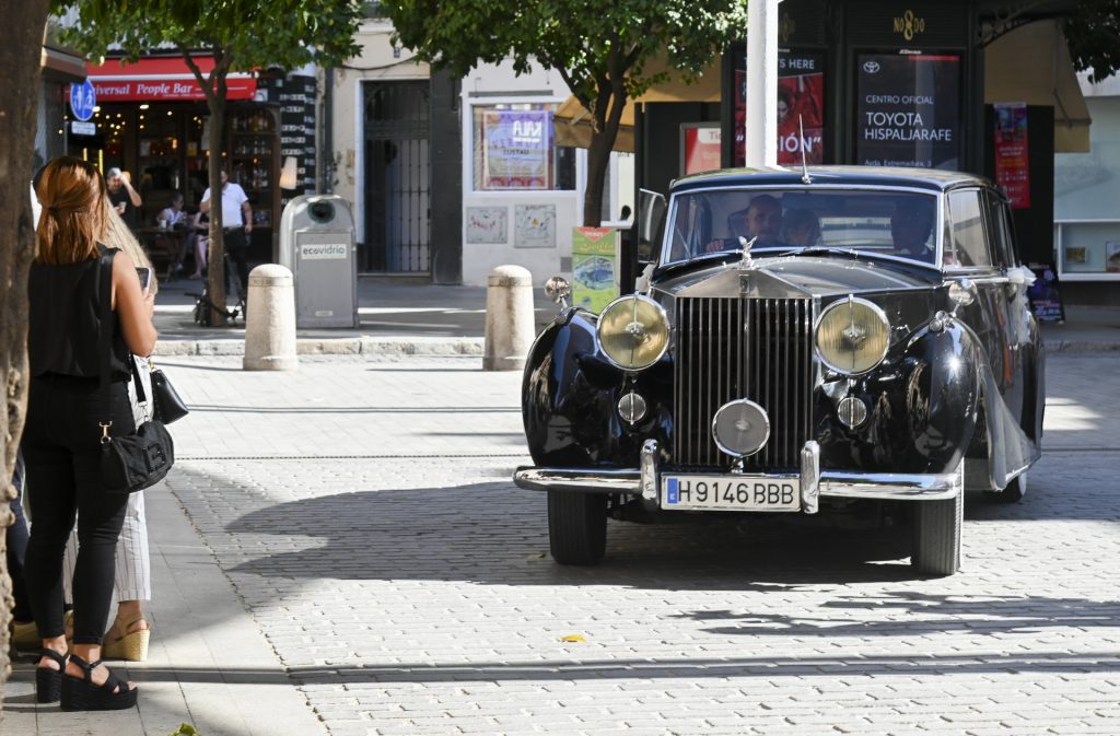 La novia, en Rolls Royce Rosa Pereira