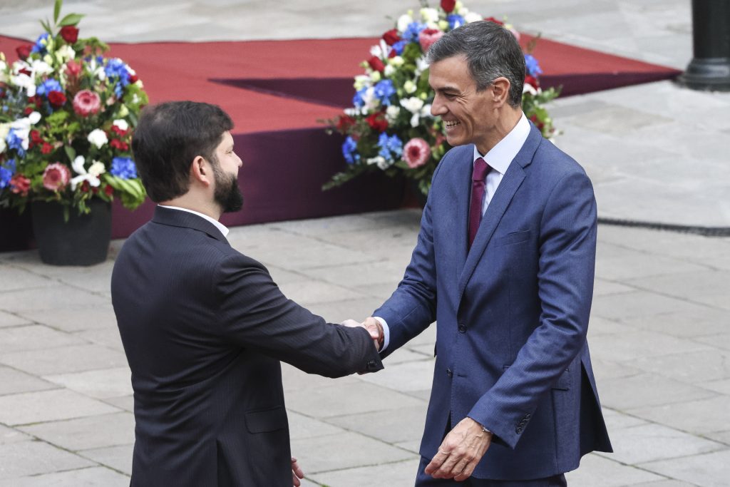Chile, Uruguay y Paraguay Gabriel Boric y Pedro Sánchez