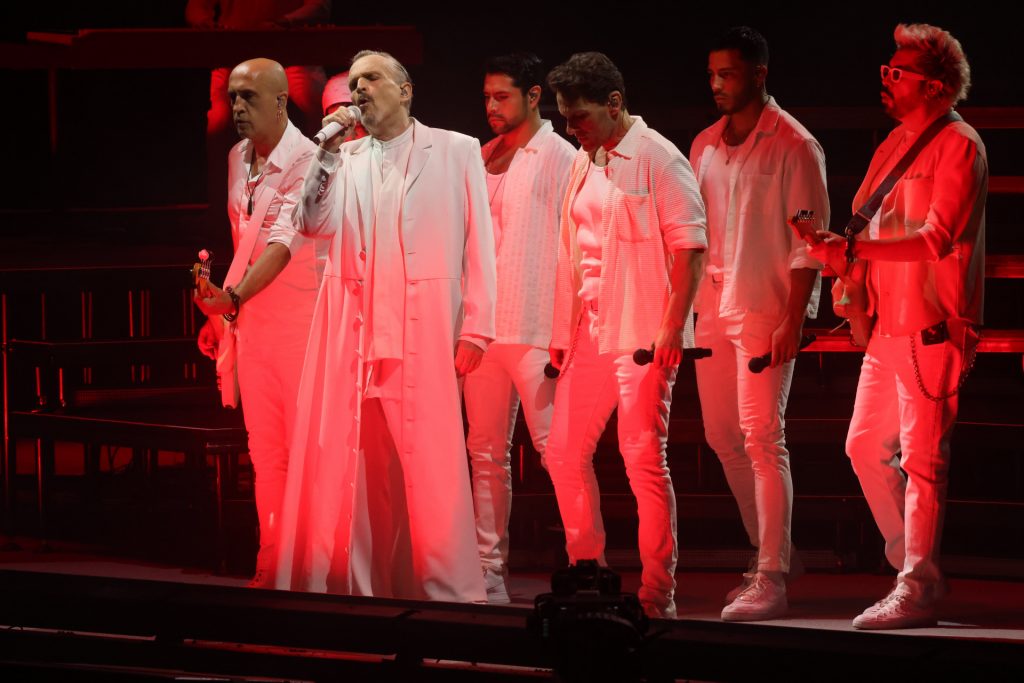 Momentos íntimos y homenajes Miguel Bosé en Starlite Marbella