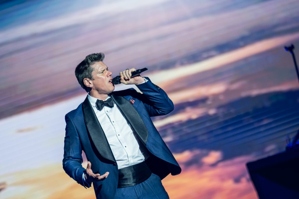 Il Divo canta desde el alma David Miller