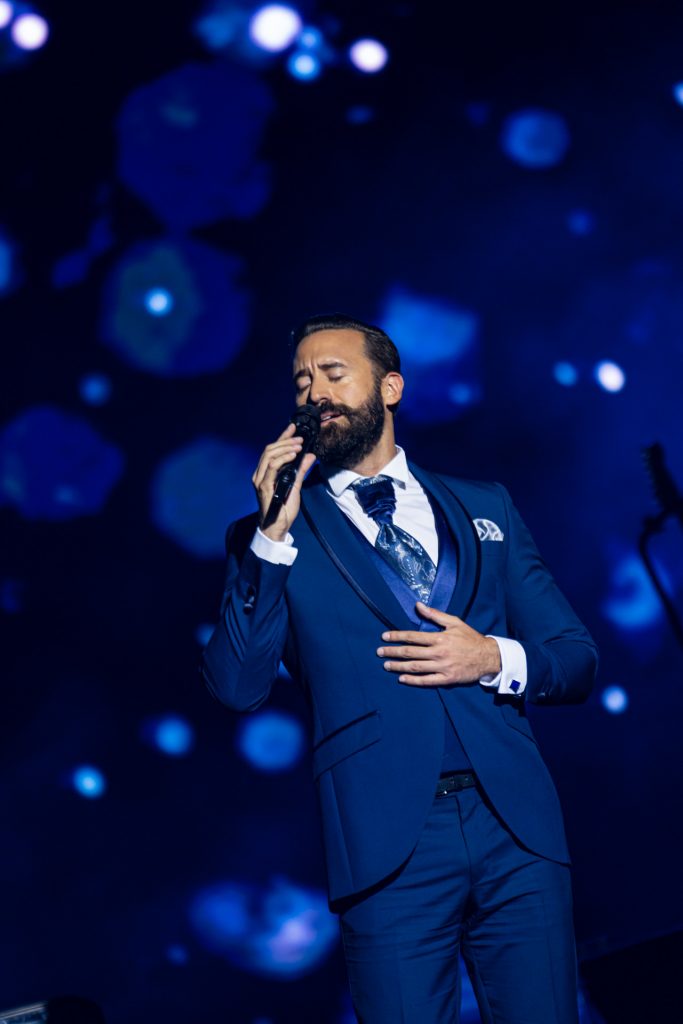 Starlite vibra con la elegancia vocal de Il Divo Steven LaBrie