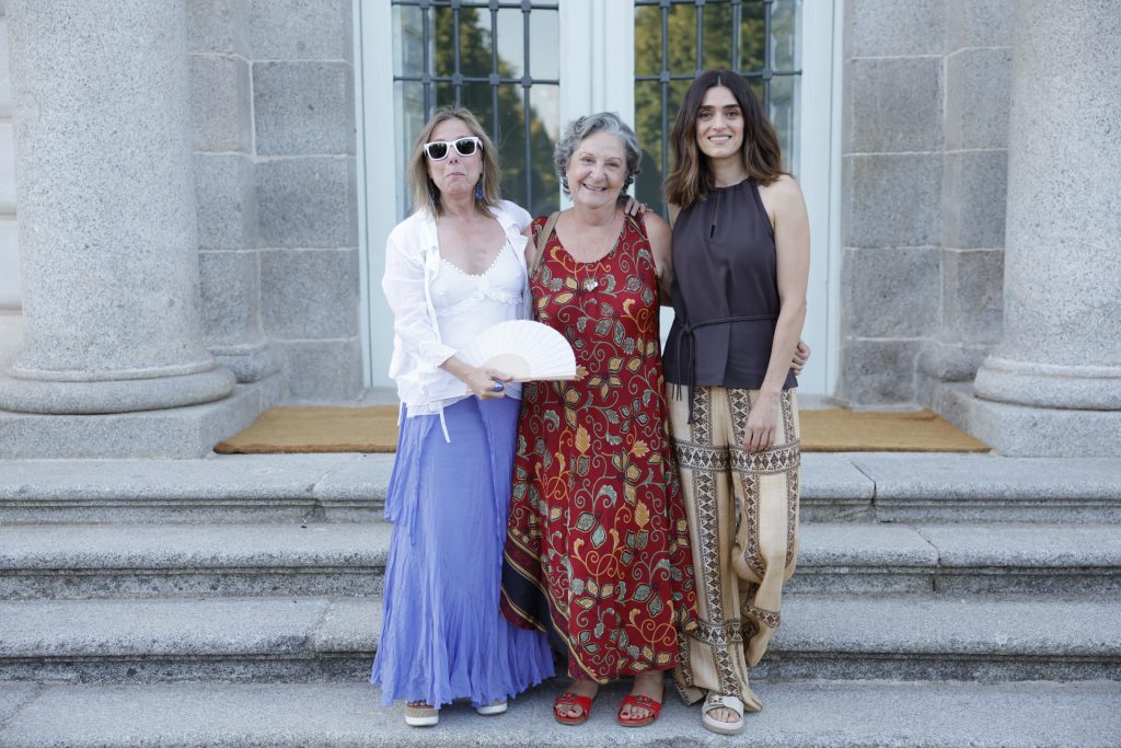 La emoción de los actores Natalia Dicenta, Rosario Pardo y Olivia Molina