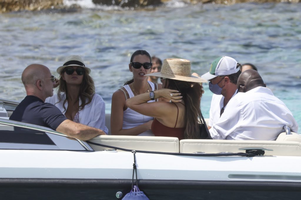 Ibiza, privacidad y belleza natural Leonardo DiCaprio y Jeff Bezos, vacaciones exclusivas con sus parejas en Ibiza