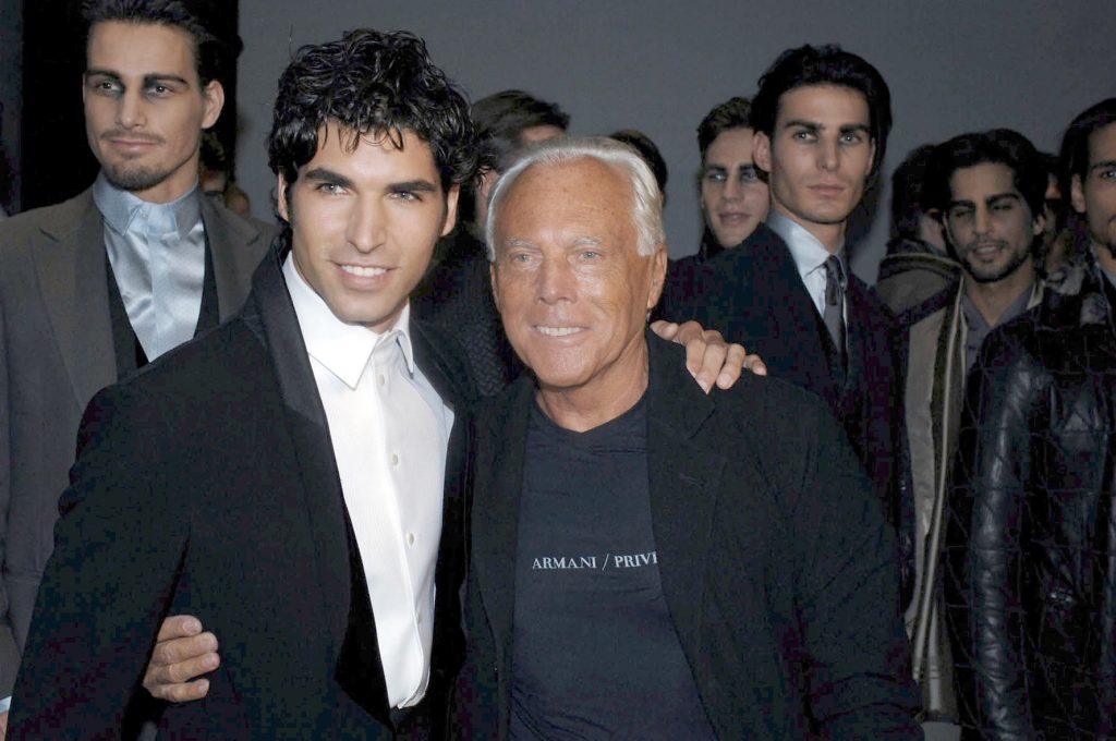 Giorgio Armani, con Cayetano Rivera Ordóñez
