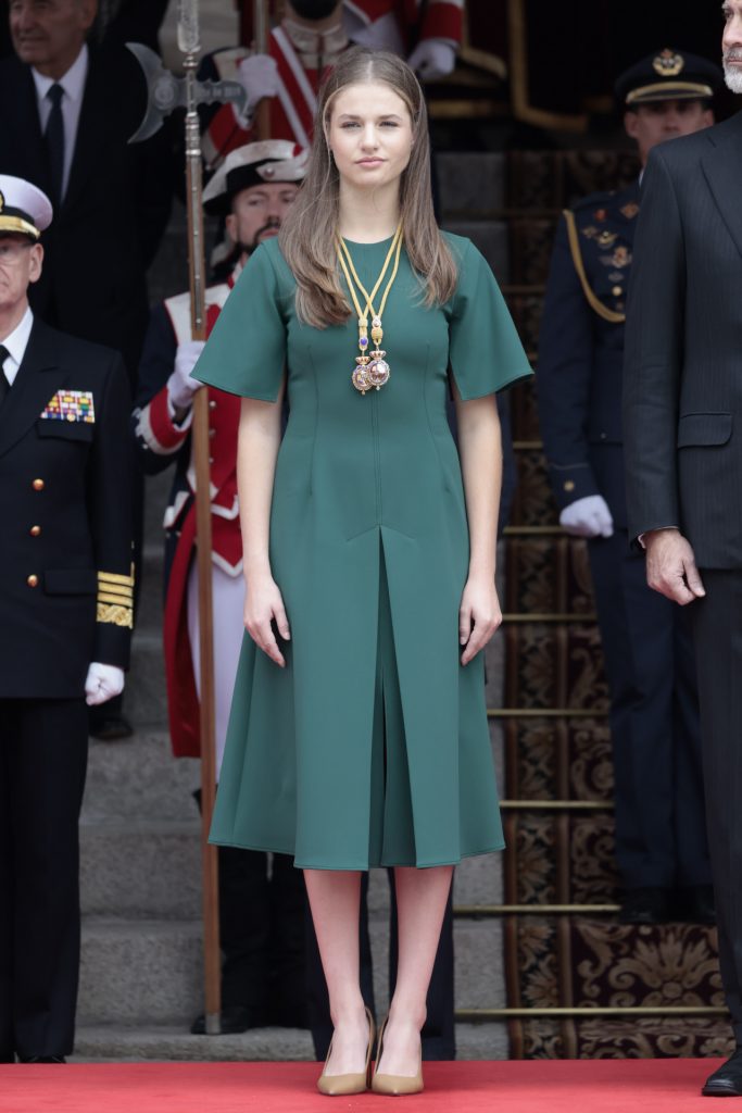 Leonor, en verde La reina Letizia