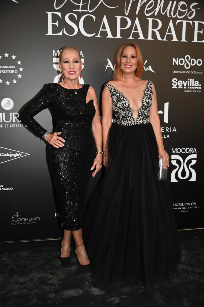 Rosario Mohedano y Rosa Benito