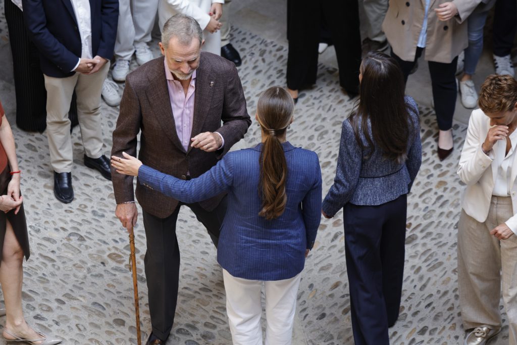Sobriedad y madurez Visita oficial de los Reyes y la Princesa a la Comunidad Foral de Navarra