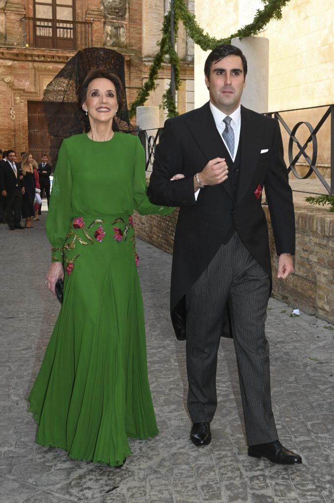 La madrina, de verde y mantilla Boda de Julia Bolaños y José María Ramírez-Cárdenas y Cabello de los Cobos