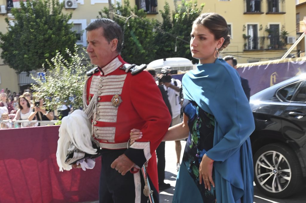 Cayetano, de uniforme Boda de Cayetano Martínez de Irujo y Bárbara Mirjan