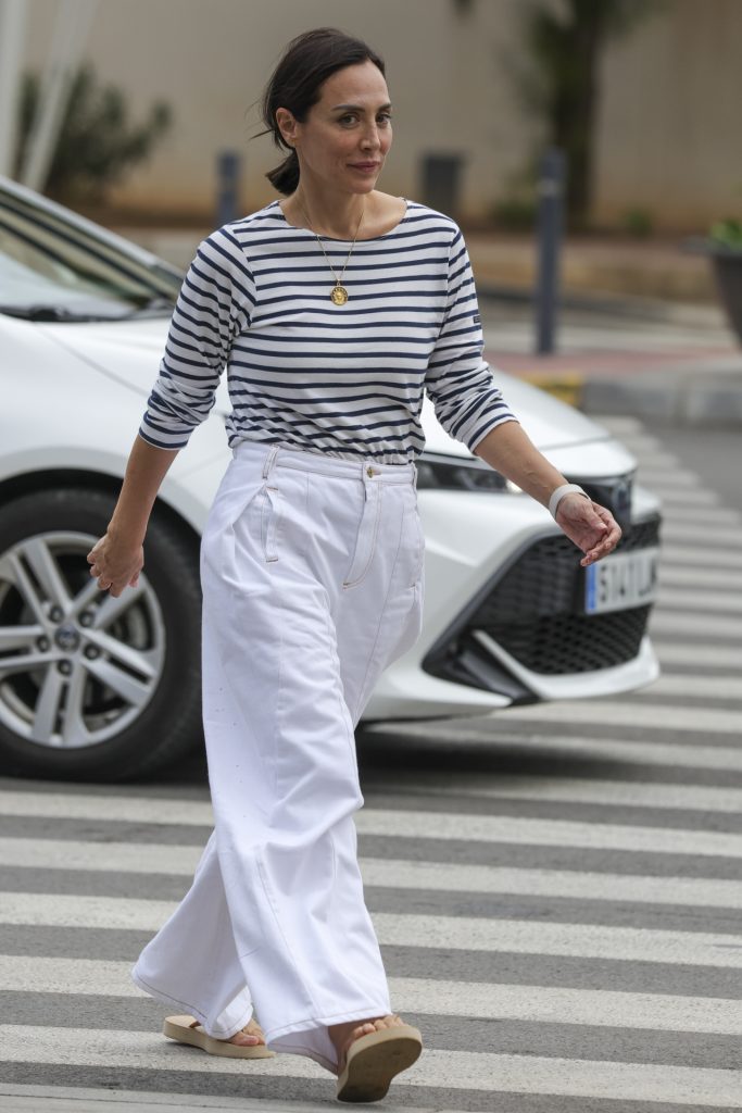 Un look sencillo y marinero Tamara Falcó