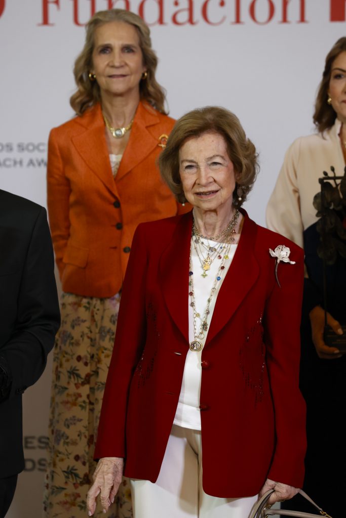Compartiendo protagonismo Reina Sofía e infanta Elena