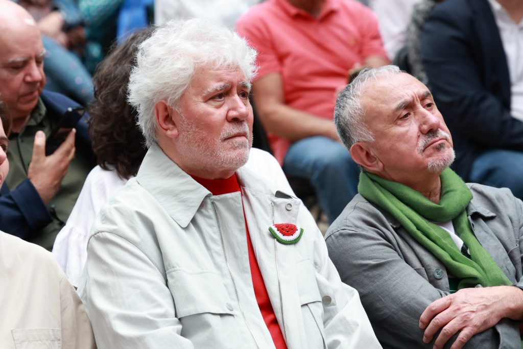"La cultura es una necesidad democrática" Pedro Almodóvar recibe el Premio Julián Besteiro