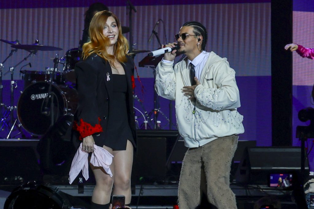 Actuación de Leire Martínez en el concierto 'Cadena 100 Por Ellas'