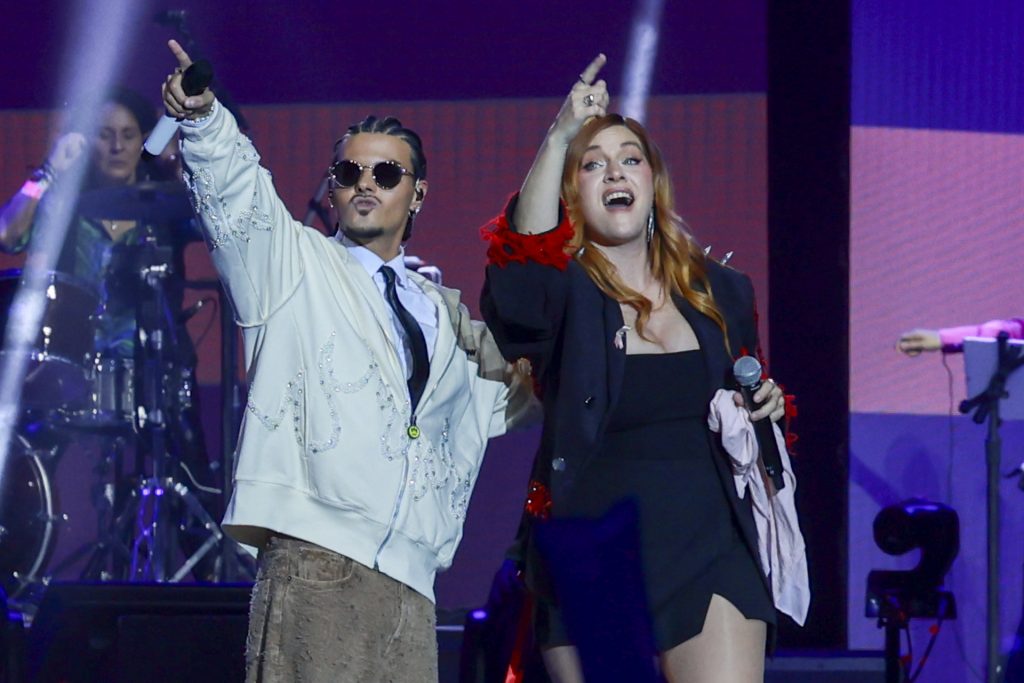 Actuación de Leire Martínez en el concierto 'Cadena 100 Por Ellas'