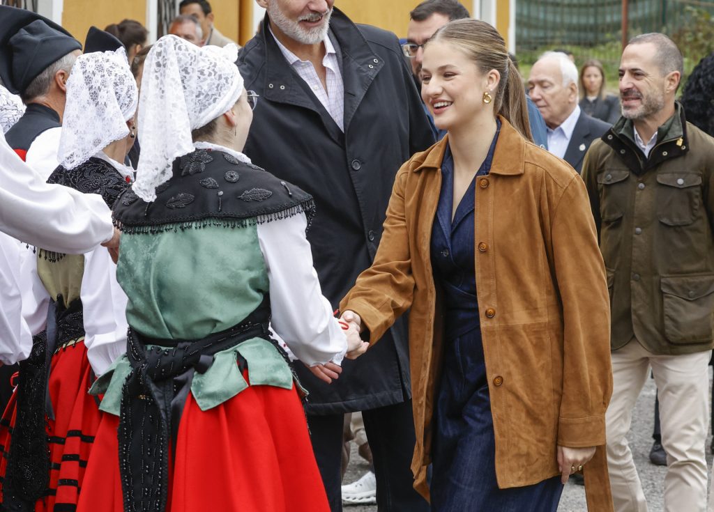 La Familia Real en Valdesoto